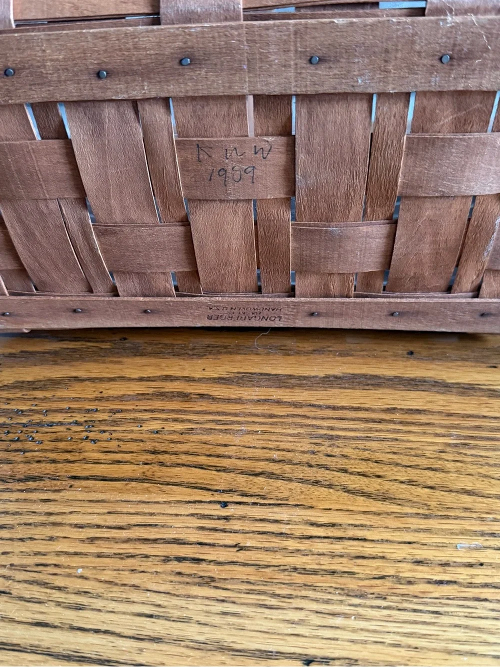 Longaberger Medium Market Basket w/ Stationary Handle.  Includes Protector